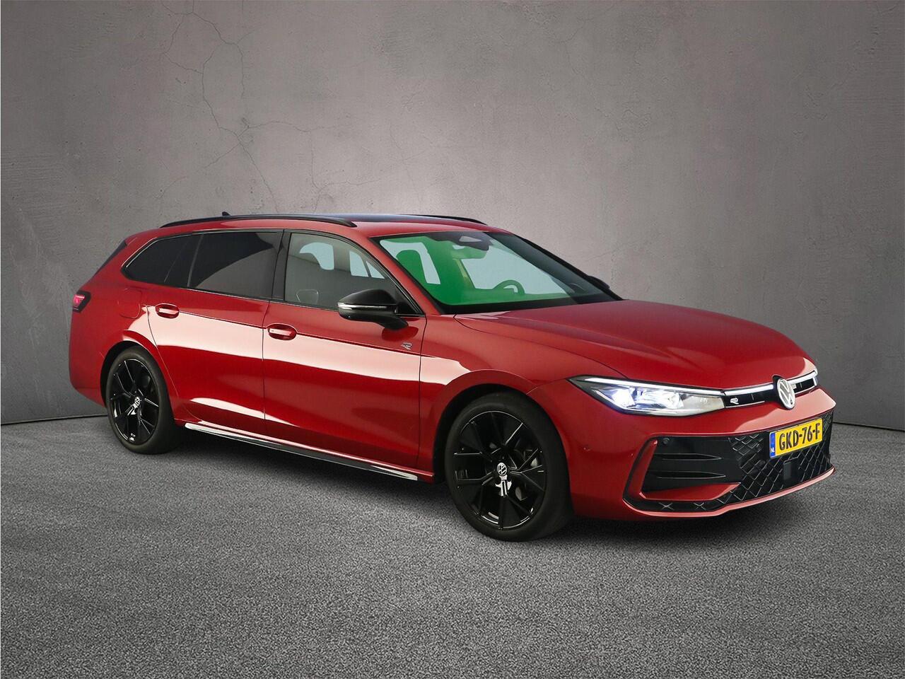 Volkswagen PASSAT Variant R-Line Business 1.5 eTSI 150pk DSG Automaat Panoramadak, Elektrische achterklep, Navigatie, Harman Kardon audio, Adaptive cruise control, Stuurwiel verwarmd