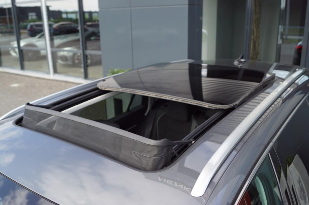 Volkswagen PASSAT 1.5 eTSI DSG Business 150pk / Panodak / Head-up/ Camera /DCC/ ACC