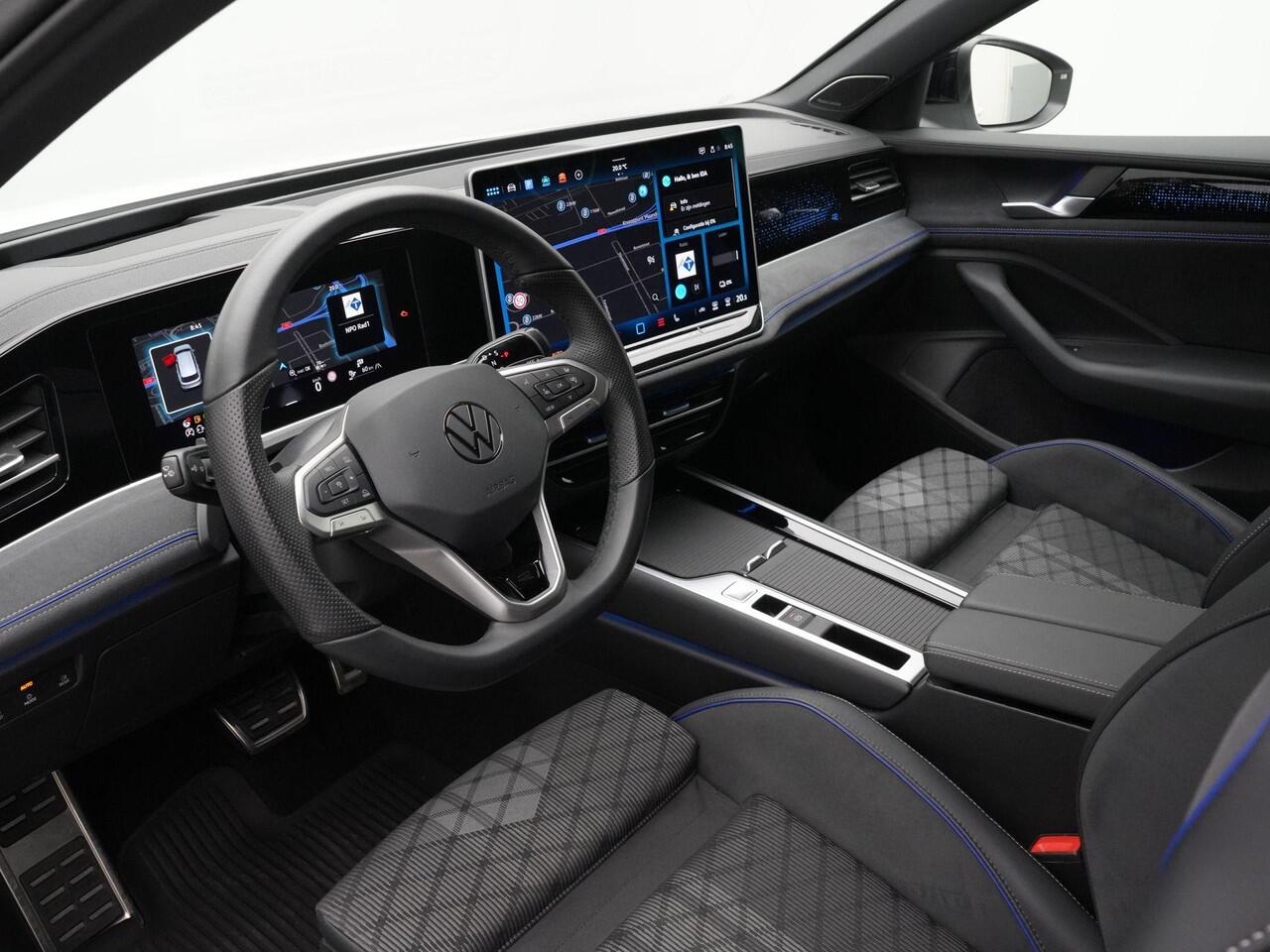 Volkswagen PASSAT Variant 1.5 eHybrid 272 pk DSG R-Line Edition | IQ Light | Harman Kardon sound | Head-up Display | Black Style | 19 inch