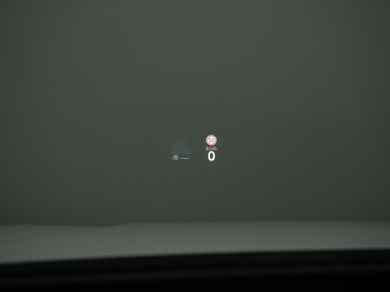 Volkswagen PASSAT Variant 1.5 eHybrid 272 pk DSG R-Line Edition | IQ Light | Harman Kardon sound | Head-up Display | Black Style | 19 inch