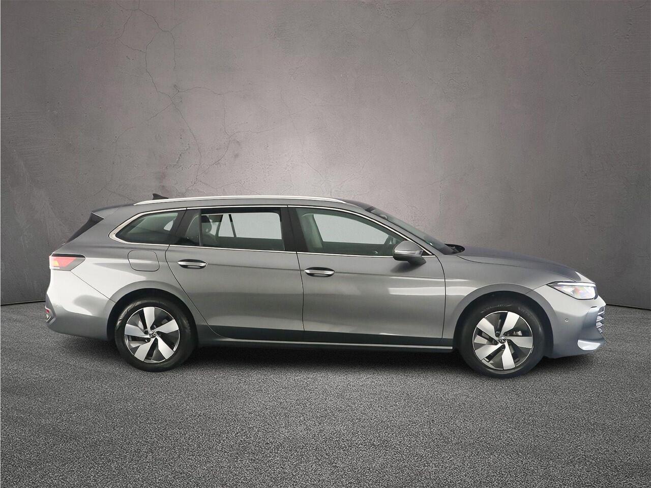 Volkswagen PASSAT Variant Business 1.5 eTSI 150pk DSG Automaat Trekhaak, Adaptive cruise control, Navigatie, Achteruitrijcamera, LED koplampen, Parkeersensoren