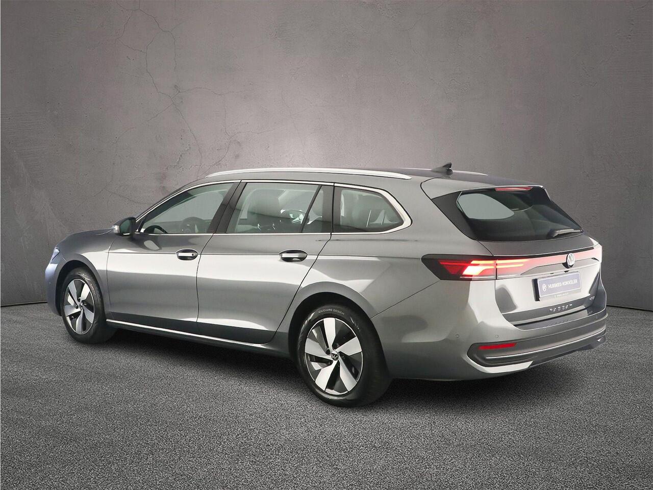 Volkswagen PASSAT Variant Business 1.5 eTSI 150pk DSG Automaat Trekhaak, Adaptive cruise control, Navigatie, Achteruitrijcamera, LED koplampen, Parkeersensoren