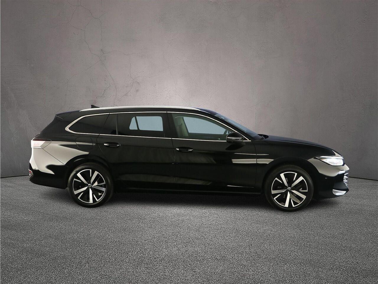 Volkswagen PASSAT Variant Business 1.5 eTSI 150pk DSG Automaat Trekhaak, 360 camera, Elektrische achterklep, Adaptive cruise control, Achteruitrijcamera, Navigatie, Harman Kardon audio