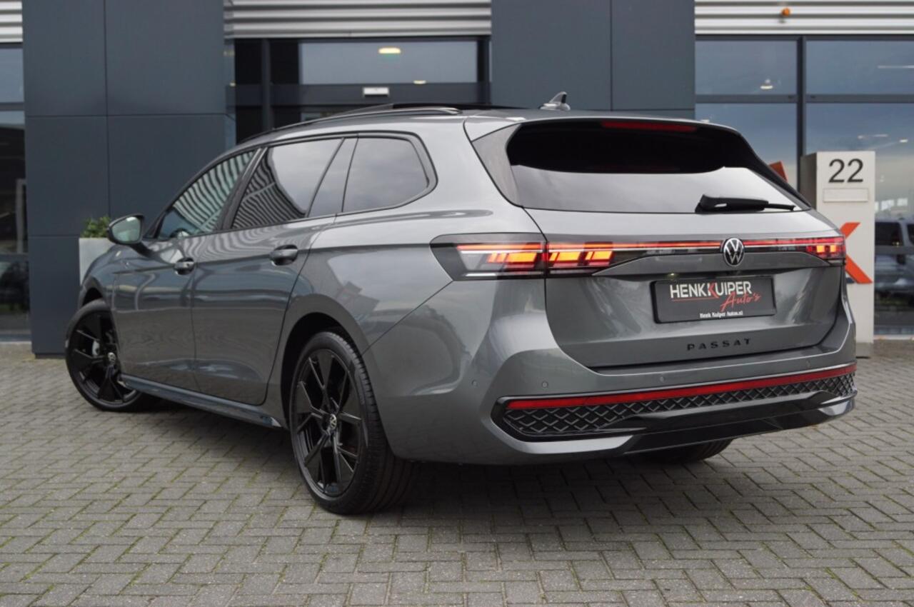 Volkswagen PASSAT 2.0 TDI DSG R-Line Black st. 150pk/ Panodak/ Head-up/ Trekhaak wegkl./ Camera /Navi