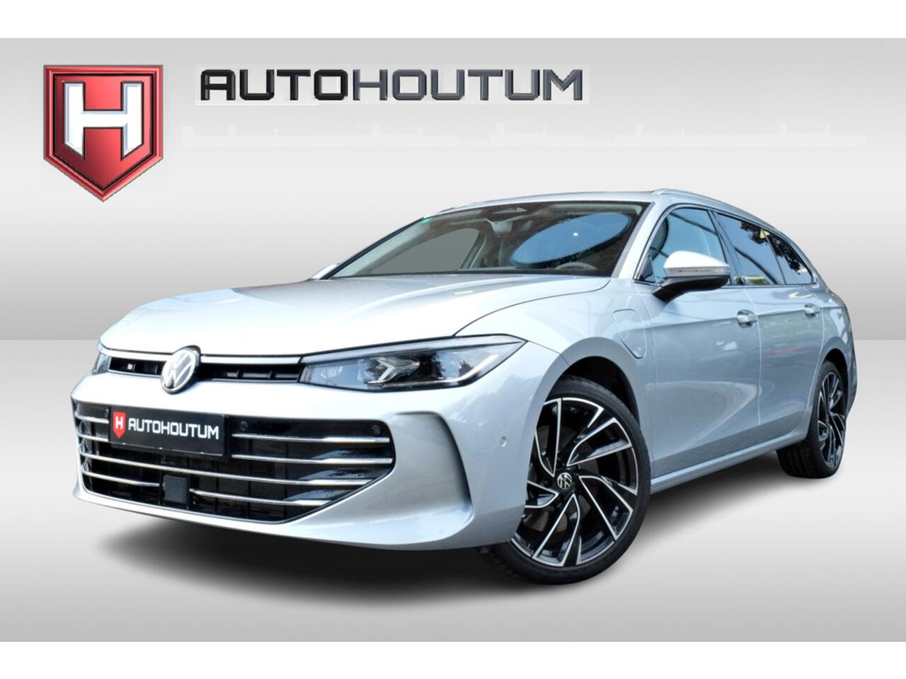 Volkswagen PASSAT Variant 1.5 eHybrid Elegance Business Trekhaak, Panoramadak, Ach