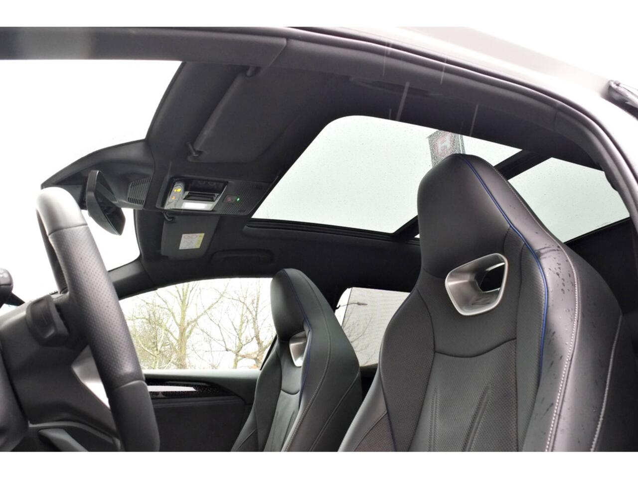 Volkswagen PASSAT Variant 2.0 TDI R-Line Business Panoramadak, Trekhaak, Lederen s