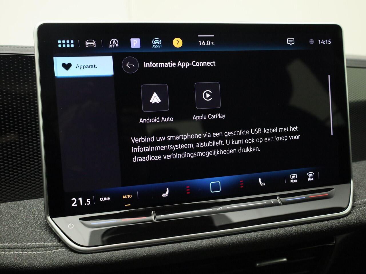 Volkswagen PASSAT Variant 1.5eTSI/150PK DSG · Navigatie · Camera · Stoel- & stuurverwarming · Apple/Android Car Play · Garantie tot mei 2026