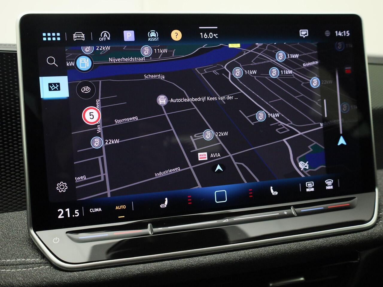 Volkswagen PASSAT Variant 1.5eTSI/150PK DSG · Navigatie · Camera · Stoel- & stuurverwarming · Apple/Android Car Play · Garantie tot mei 2026