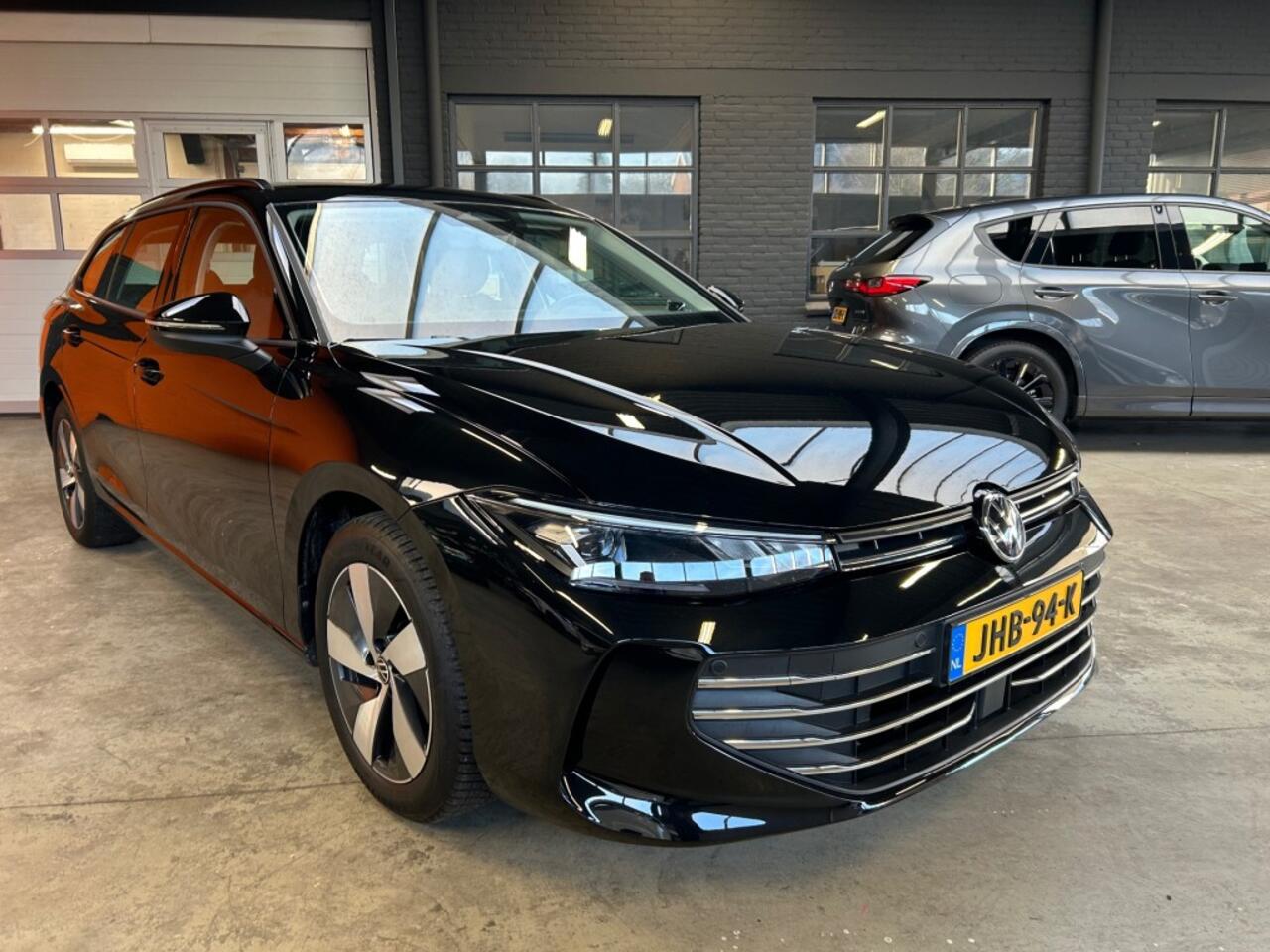 Volkswagen PASSAT 1.5 ETSI Camera / all-Season banden / stoelverwarming