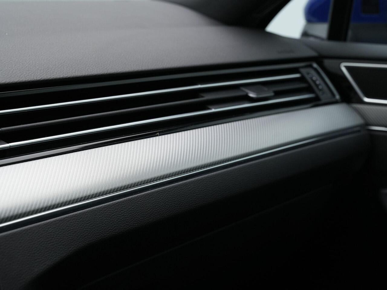 Volkswagen PASSAT Variant 1.5 TSI 150 pk DSG R-Line Business | Panoramadak | Leder | Navigatie Discover Pro | IQ Light | Achteruitrijcamera