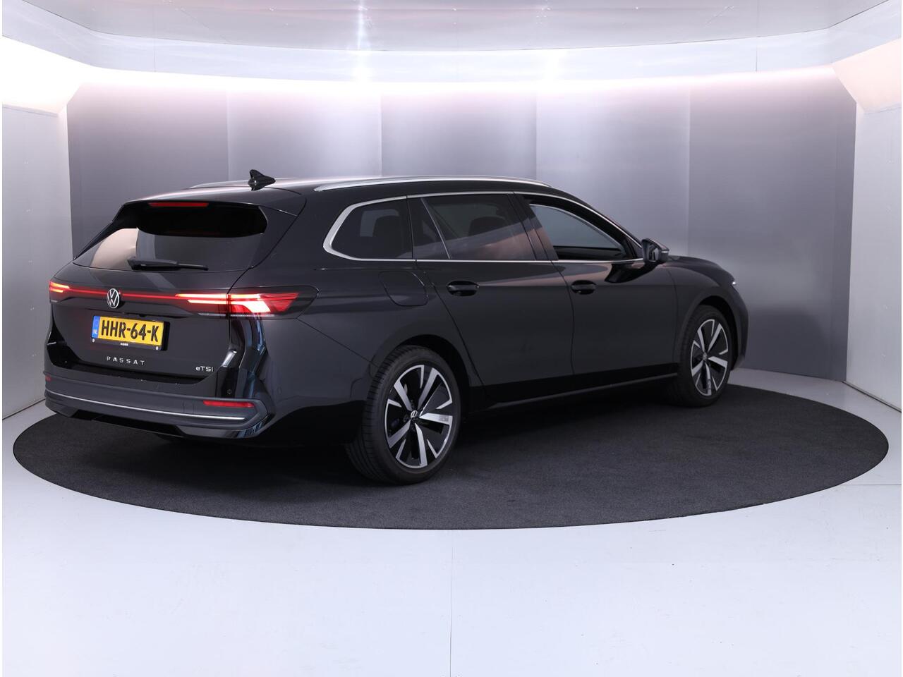 Volkswagen PASSAT Variant 1.5 eTSI Business 150pk DSG| Navi| 18'LM-velgen| Camera| Dodehoek detectie