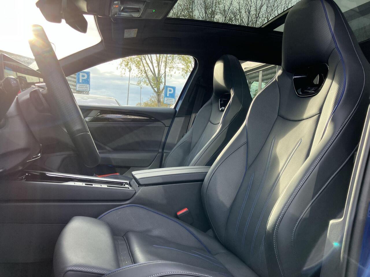 Volkswagen PASSAT Variant 1.5 eHybrid R-Line Edition