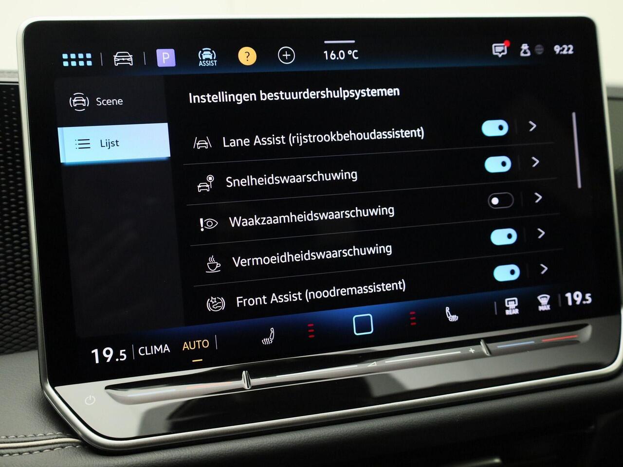 Volkswagen PASSAT Variant 1.5eTSI/150PK DSG Business · Camera · Navigatie · Apple/Android Car Play · Trekhaak · Garantie tot februari 2027