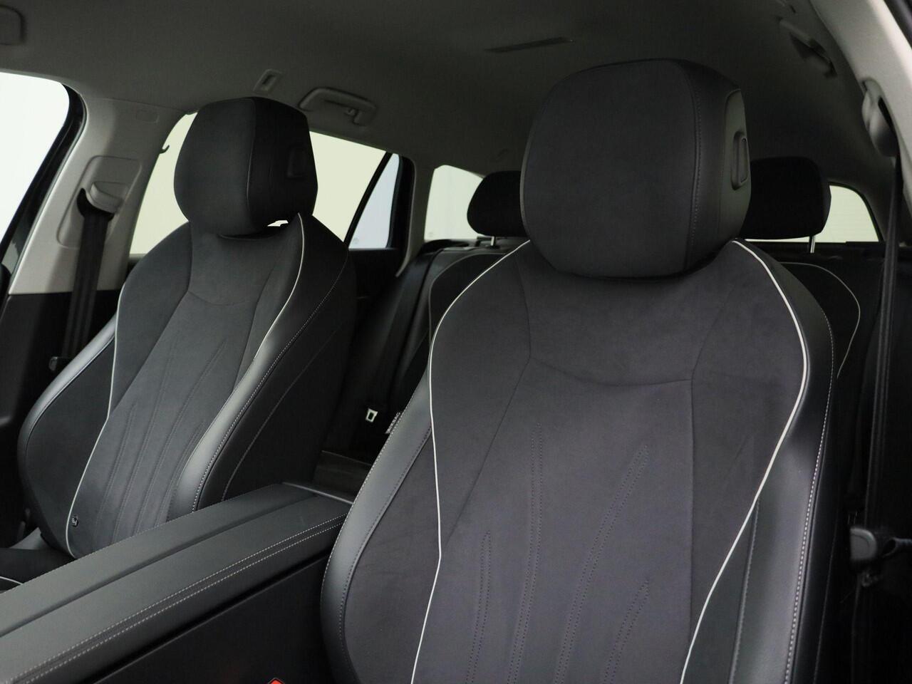 Volkswagen PASSAT Variant 1.5eTSI/150PK DSG Business · Camera · Navigatie · Apple/Android Car Play · Trekhaak · Garantie tot februari 2027