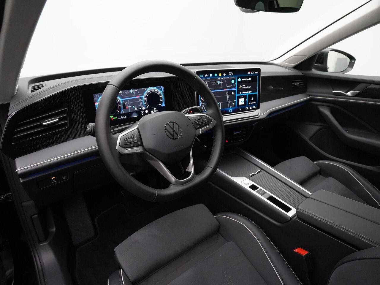 Volkswagen PASSAT Variant 1.5 eTSI 150 pk DSG Business | Trekhaak | 360 camera | Leder/alcantara | Stuur-/stoelverwarming | Massage