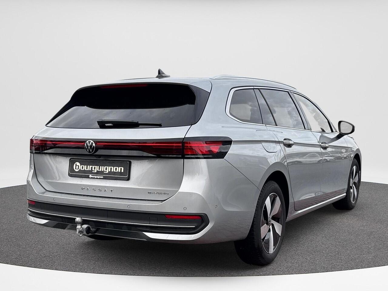 Volkswagen PASSAT Variant 1.5 eHybrid Business | Trekhaak | ACC | HUD | Stoelverwarming | PHEV |