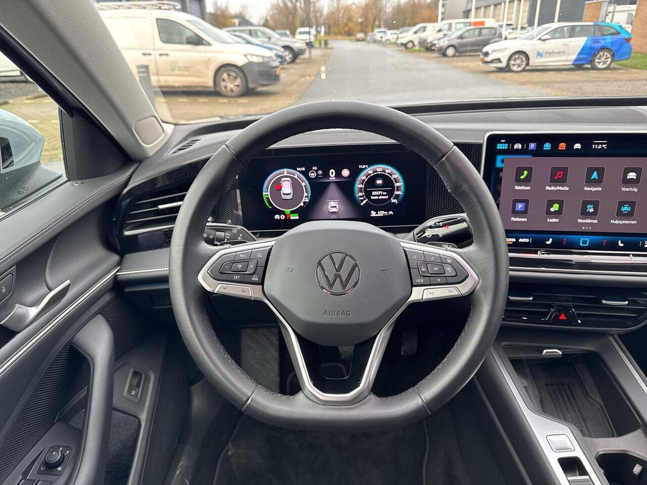 Volkswagen PASSAT Variant 1.5 eHybrid Business | Trekhaak | ACC | HUD | Stoelverwarming | PHEV |