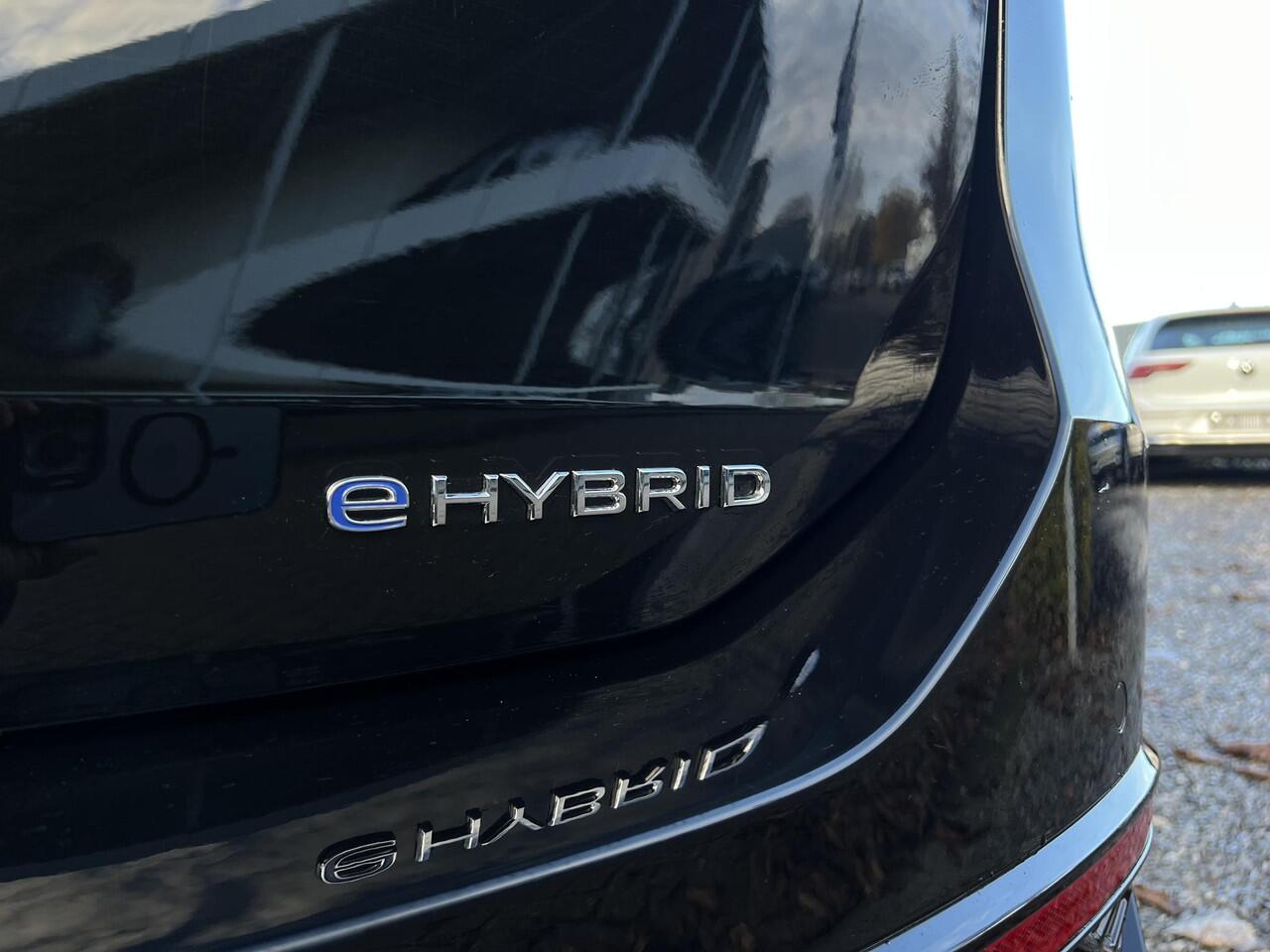 Volkswagen PASSAT Variant Hybrid 272pk DSG R-Line (Pano,Trekhaak,Camera)