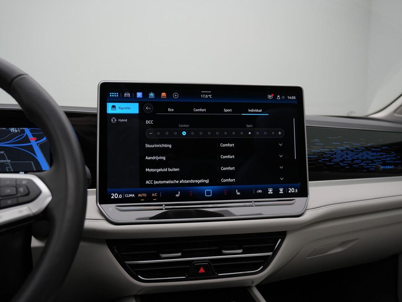 Volkswagen PASSAT Variant 1.5 eHybrid 204 pk DSG Elegance Business | Panoramadak | Trekhaak | Adaptief onderstel | Leder/alcantara | 360 camera | Head-up display