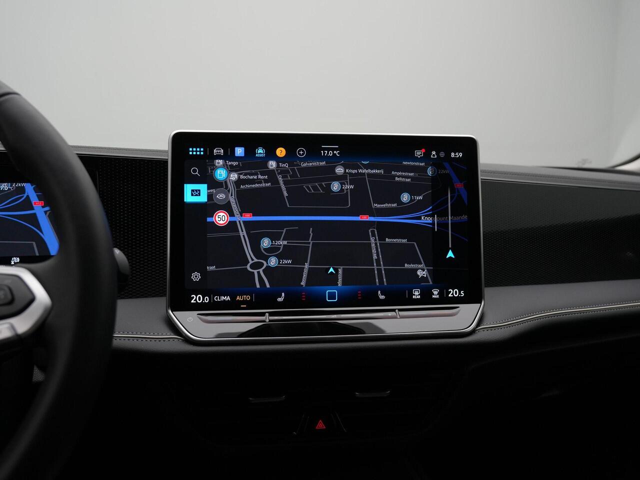 Volkswagen PASSAT Variant 1.5 eTSI 150 pk DSG Business | Trekhaak | 360 camera | Leder/alcantara | Stuur-/stoelverwarming | Massage