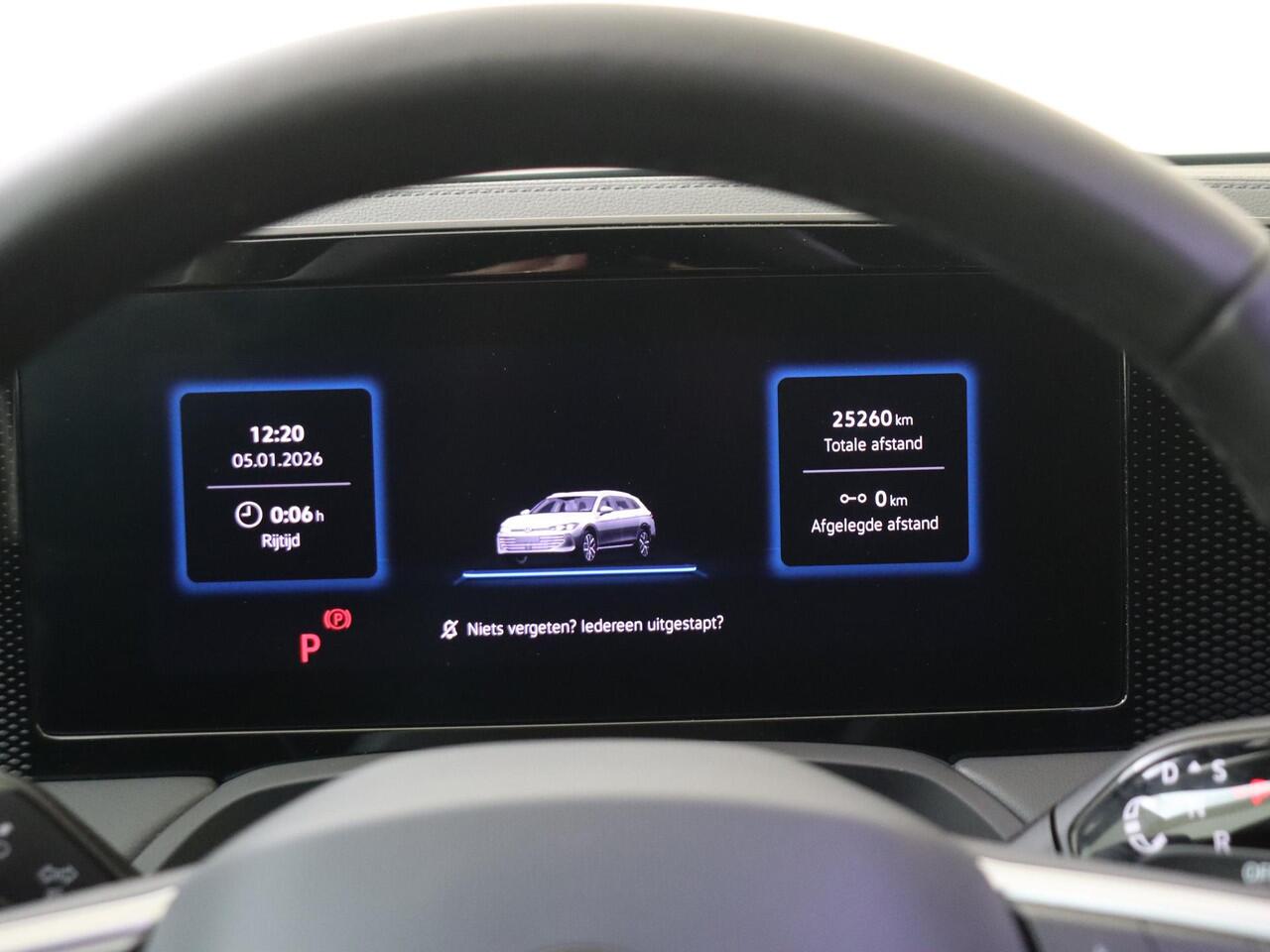 Volkswagen PASSAT Variant 1.5 eHybrid Business | SoH 100% | Trekhaak | Head-up display | Dodehoek detectie | Stoel- en stuurwielverwarming | Parkeerassistent | Navigatie | Adaptieve cruise control | Achteruitrijcamera |