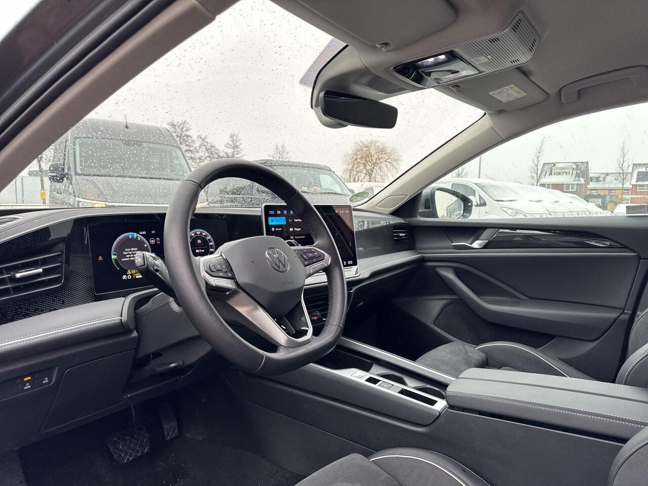 Volkswagen PASSAT Variant 1.5 eHybrid Business | PHEV | Trekhaak | Lane Assist | Front Assist | Adapt. Cruise | SOH 100% |