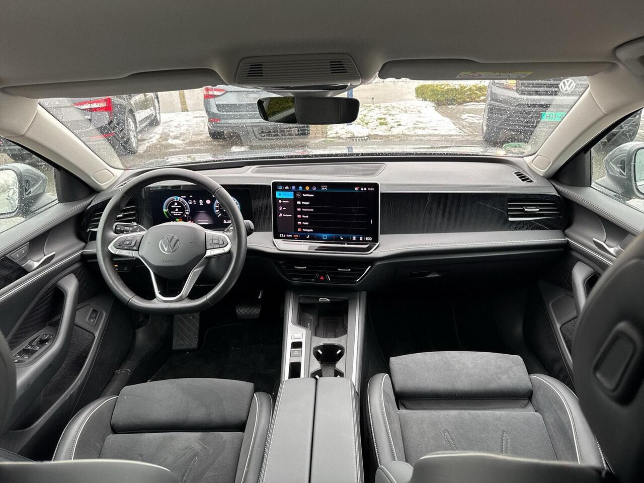 Volkswagen PASSAT Variant 1.5 eHybrid Business | PHEV | Trekhaak | Lane Assist | Front Assist | Adapt. Cruise | SOH 100% |