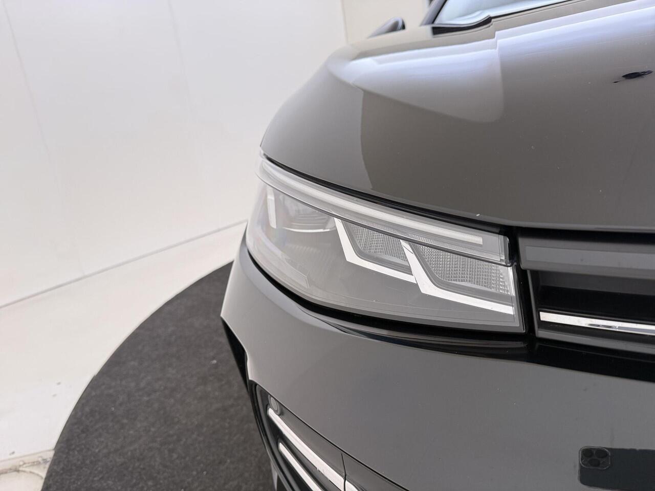 Volkswagen PASSAT Variant 1.5 eHybrid Business | Trekhaak | Achteruitrijcamera | Head-up display | 3-zone airco | Dodehoek detectie | Adaptieve cruise control | Stoel- en stuurwielverwarming |