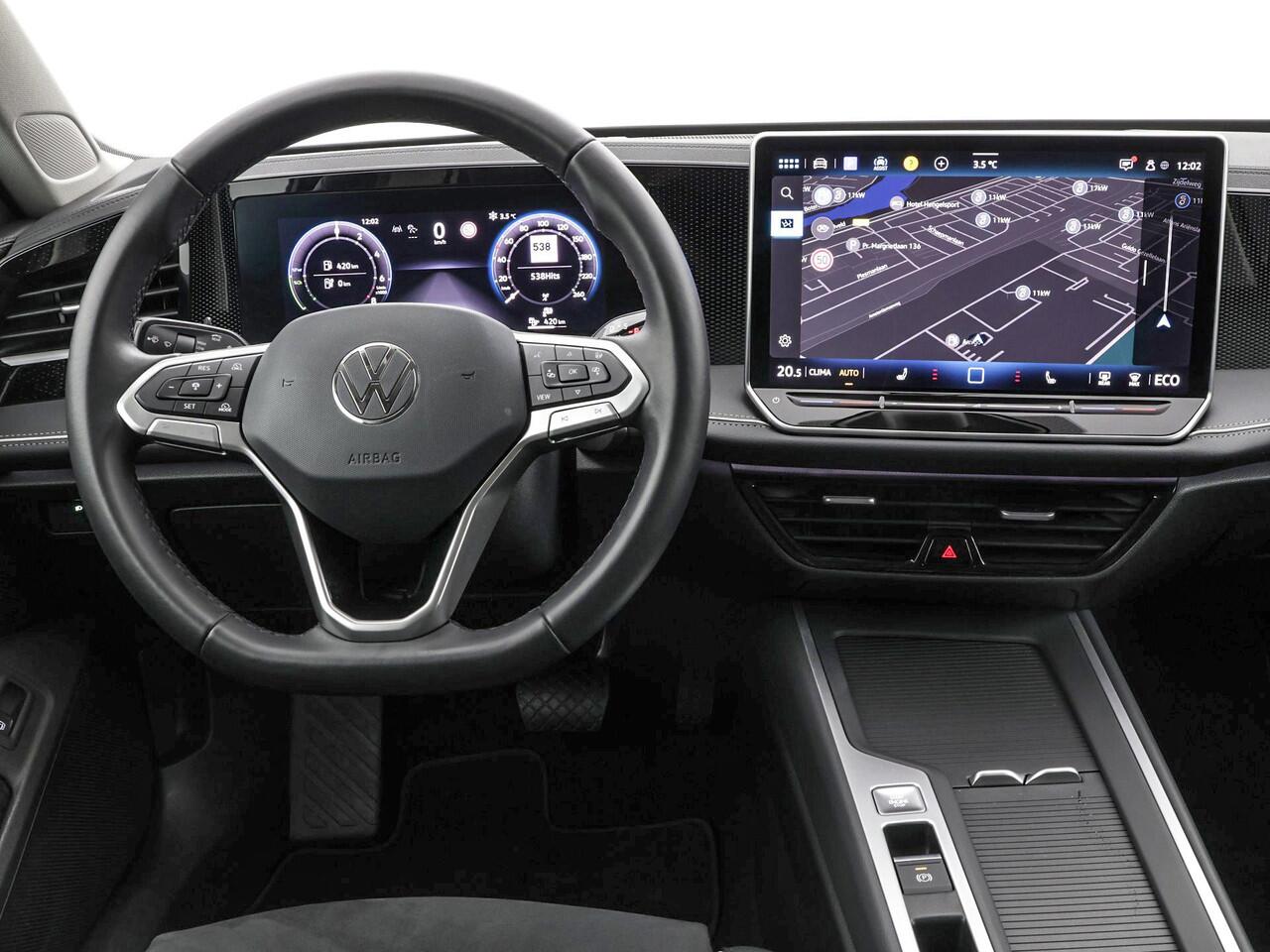 Volkswagen PASSAT Variant 1.5 eHybrid 204pk DSG Business · Trekhaak · Camera · Head-Up Display · Side Assist · Elek. Voorstoelen + Massage · Apple/Android Car Play · Stuur- & Stoelverwarming · Garantie t/m 13-05-2027