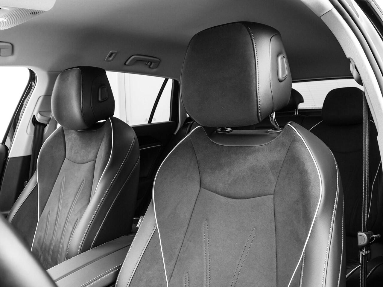 Volkswagen PASSAT Variant 1.5 eHybrid 204pk DSG Business · Trekhaak · Camera · Head-Up Display · Side Assist · Elek. Voorstoelen + Massage · Apple/Android Car Play · Stuur- & Stoelverwarming · Garantie t/m 13-05-2027