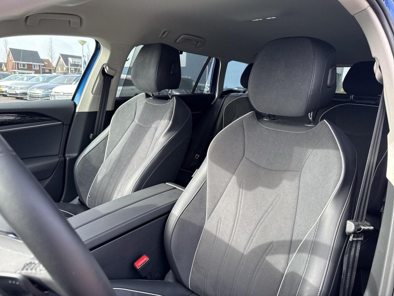 Volkswagen PASSAT Variant 2.0 TDI 110kW DSG7 Elegance | 150 pk | Trekhaak | DIESEL | Automaat |Massage Stoelen | LED | A-Camera |