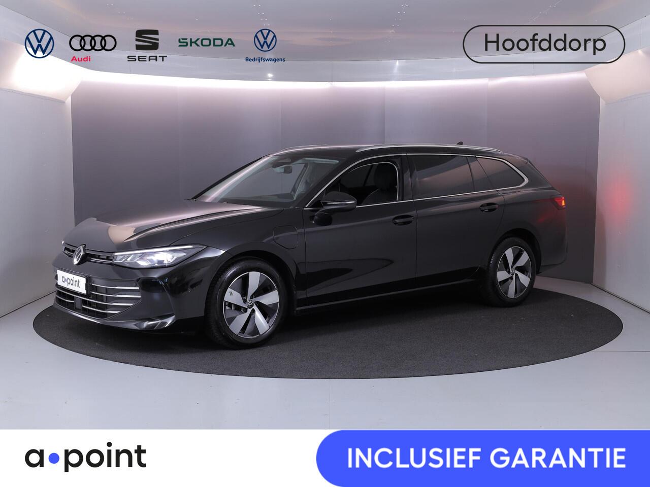 Volkswagen PASSAT Variant 1.5 eHybrid Business 204 PK PHEV | Navigatie | Trekhaak inklapbaar | Parkeer camera | Stoel- en stuurverwarming |
