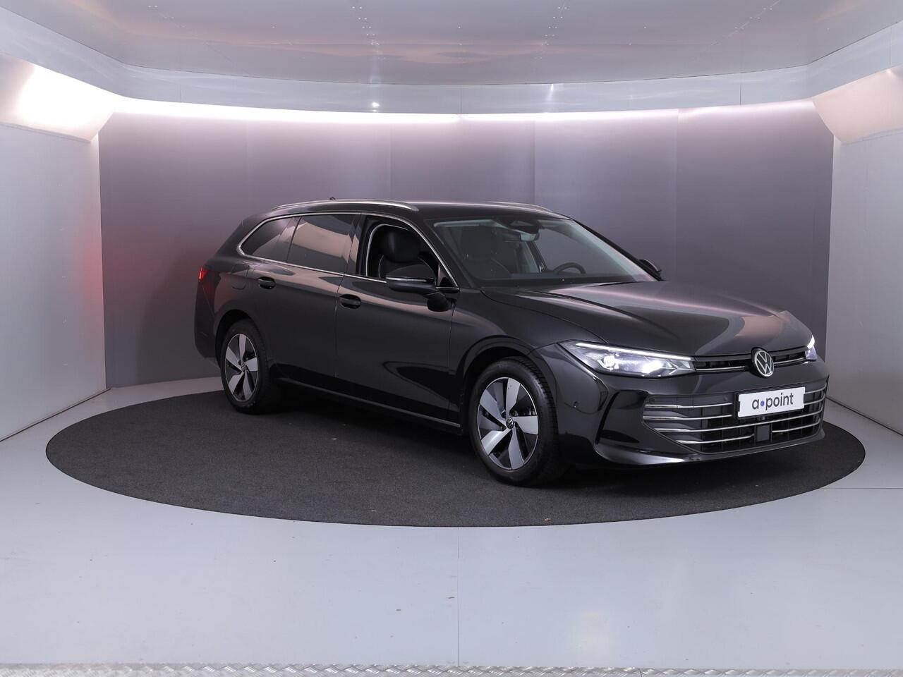 Volkswagen PASSAT Variant 1.5 eHybrid Business 204 PK PHEV | Navigatie | Trekhaak inklapbaar | Parkeer camera | Stoel- en stuurverwarming |