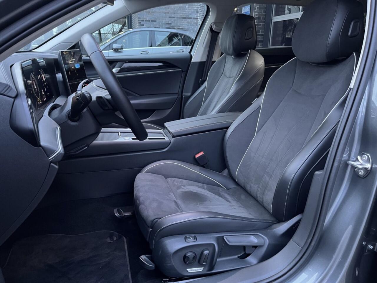 Volkswagen PASSAT 1.5 TSI EHYBRID 150 KW BUSINESS - TREKH.