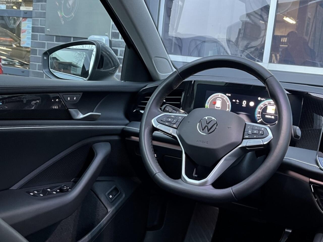 Volkswagen PASSAT 1.5 TSI EHYBRID 150 KW BUSINESS - TREKH.