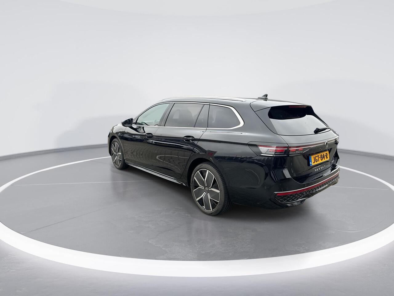 Volkswagen PASSAT Variant R-Line Edition 1.5 eHybrid 204 pk 6 versn. DSG · Multimedia pakket plus · High-end geluidsysteem 'Harman Kardon' · Prijs incl. inruilpremie · MEGA Sale