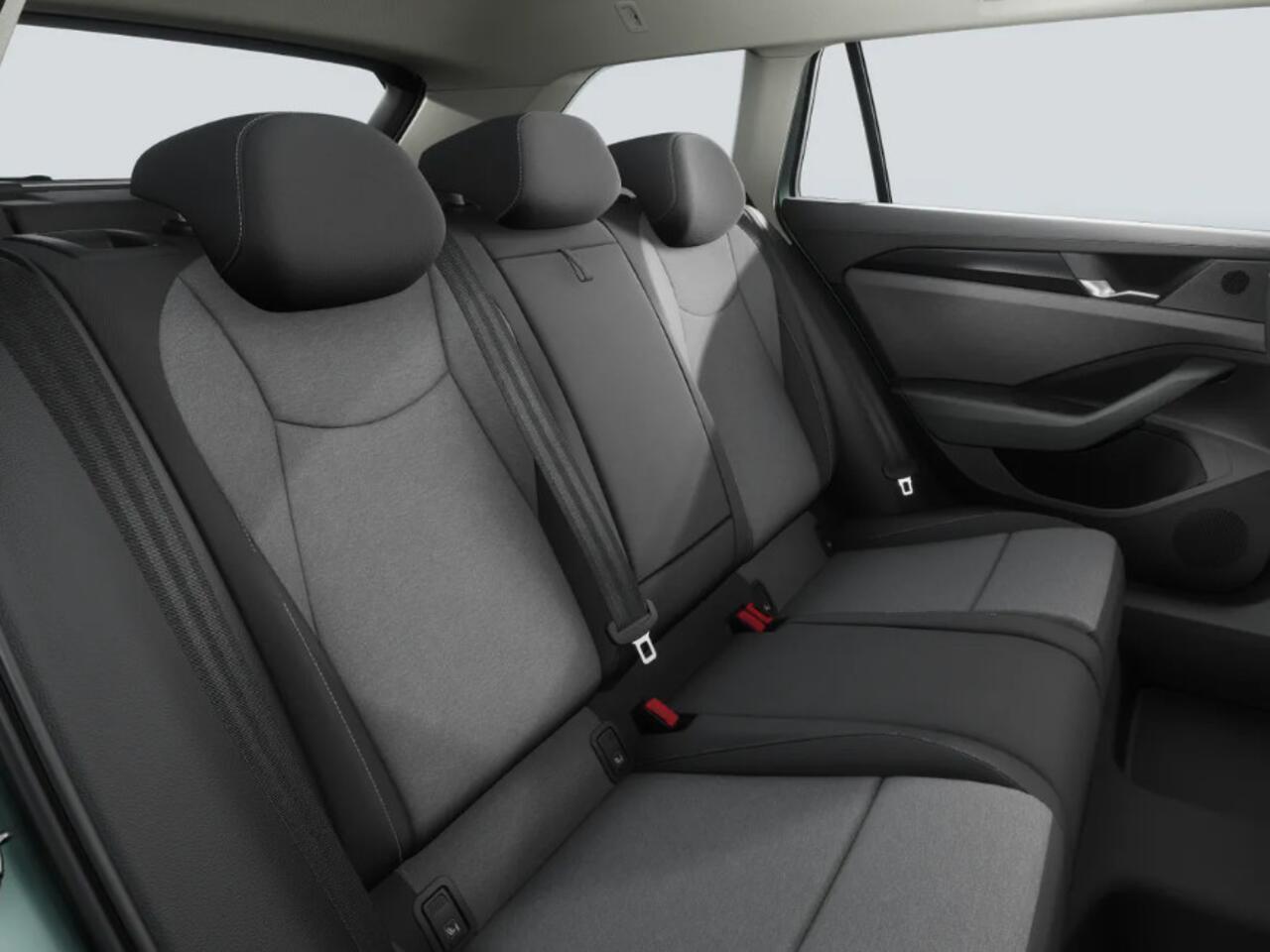 Volkswagen PASSAT Variant Business 1.5 eHybrid 204 PK 6 versn. DSG · Comfort pakket · Trekhaak inklapbaar met elektrische ontgrendeling · Voorraad OUTLET · Prijs is inclusief inruilpremie ·