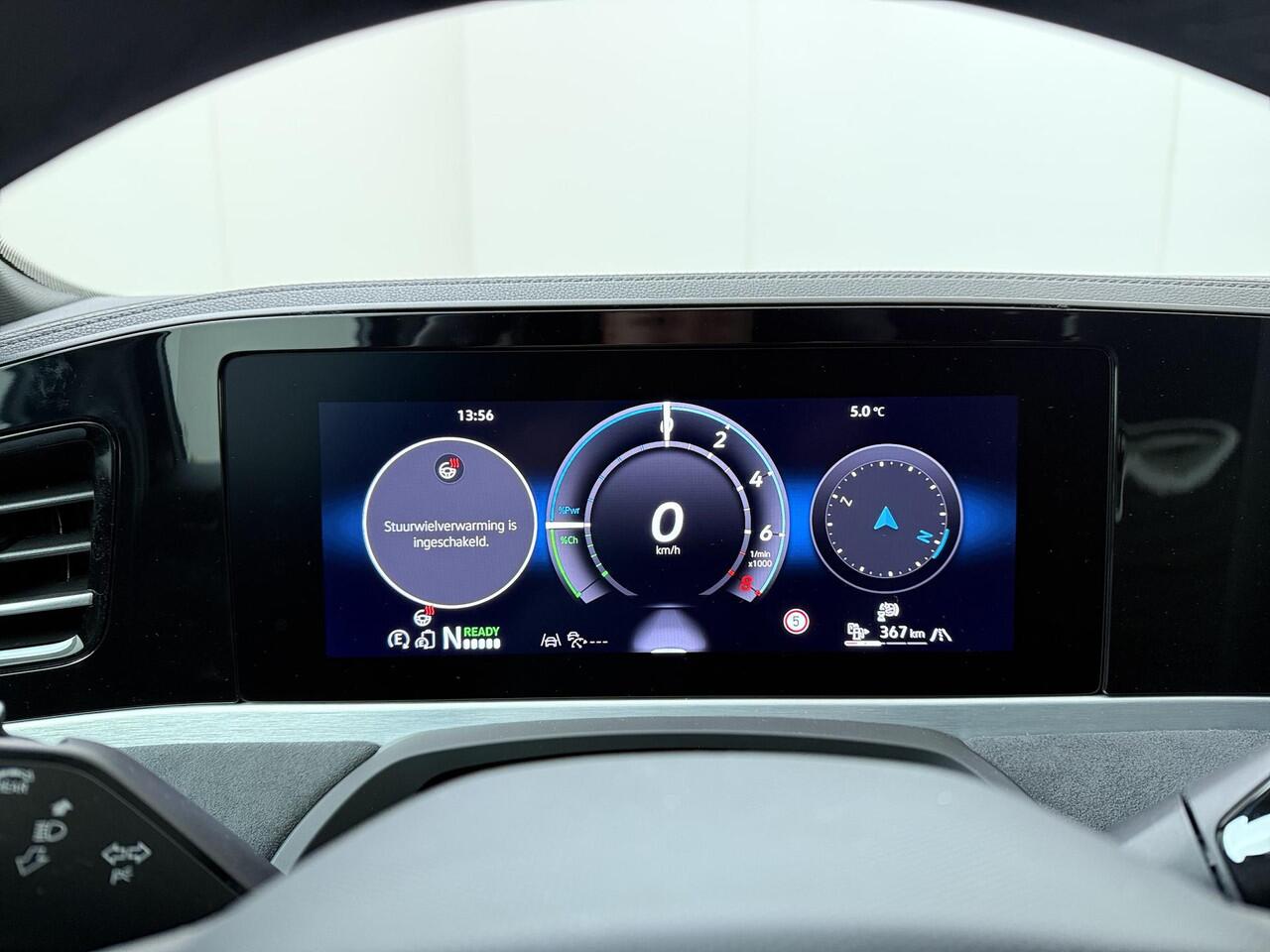 Volkswagen PASSAT Variant R-Line Edition 1.5 eHybrid 150 kW / 204 PK DSG | Trekhaak wegklapbare kogel | Stoelverwarming voor & achter | Voorruitverwarming |