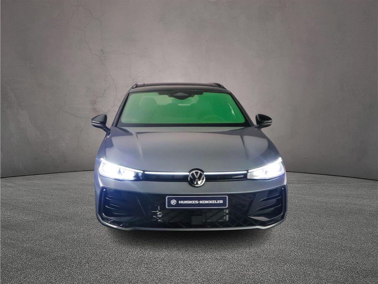Volkswagen PASSAT Variant R-Line Edition 1.5 TSI eHybrid 272pk DSG Automaat Trekhaak, Panoramadak, Harman Kardon audio, Black style, Adaptive crusie control, Elektrische achterklep