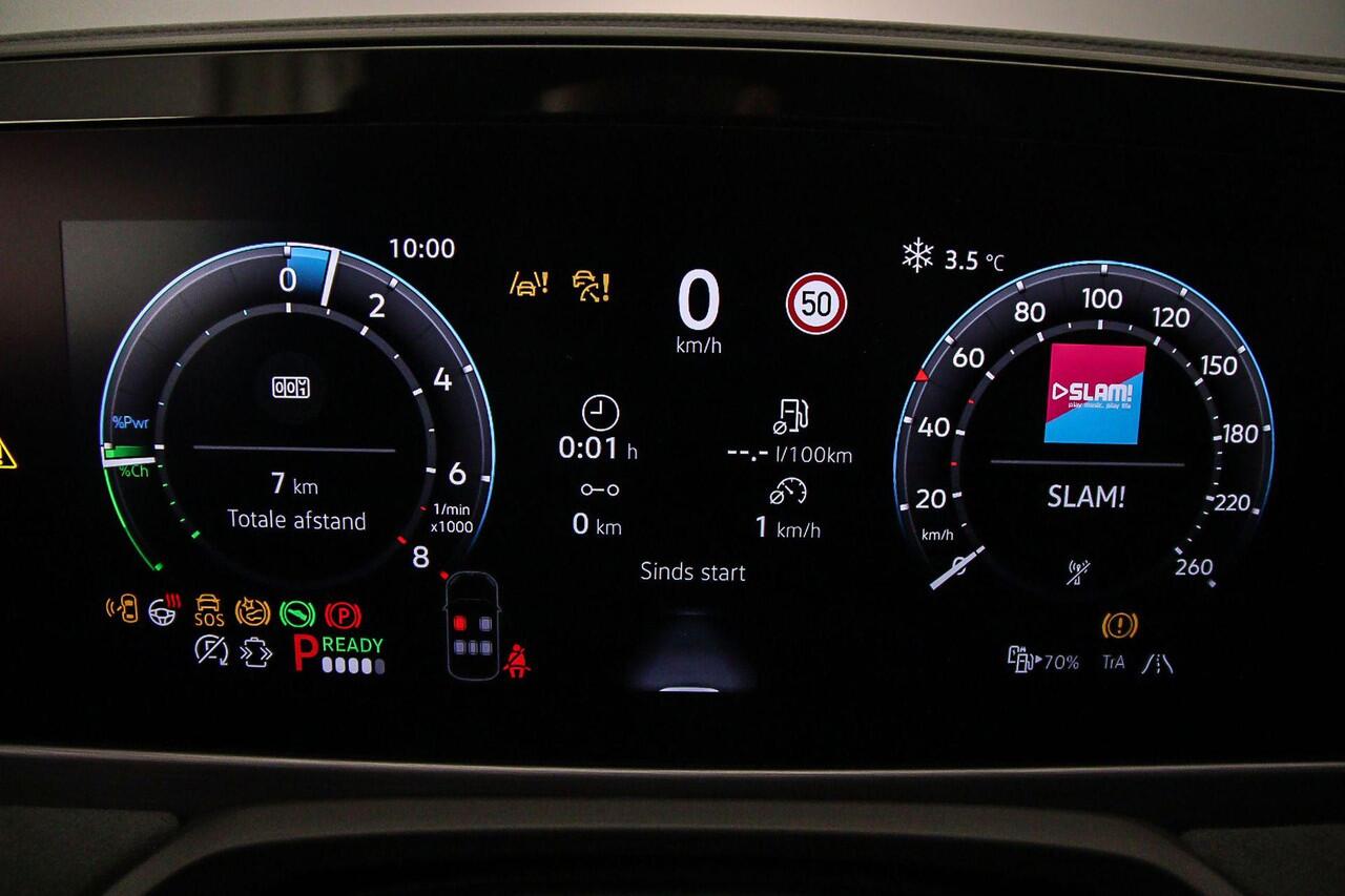 Volkswagen PASSAT Variant R-Line Edition 1.5 TSI eHybrid 272pk DSG Automaat Trekhaak, Panoramadak, Harman Kardon audio, Black style, Adaptive crusie control, Elektrische achterklep