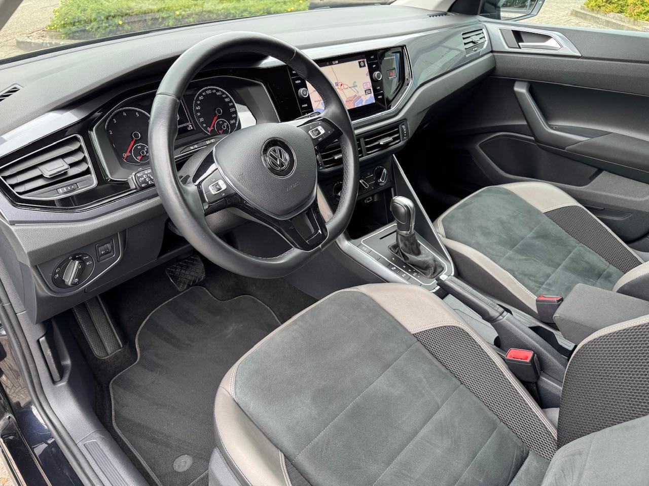 Volkswagen POLO 1.0 TSI Highline | Navi | DSG | Trekhaak | Mooi auto!