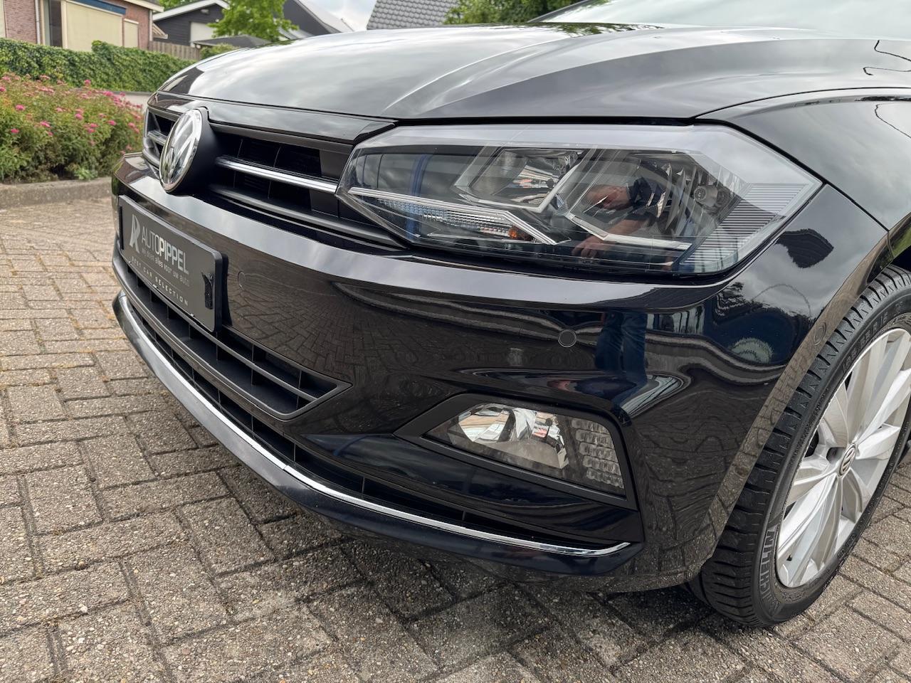 Volkswagen POLO 1.0 TSI Highline | Navi | DSG | Trekhaak | Mooi auto!