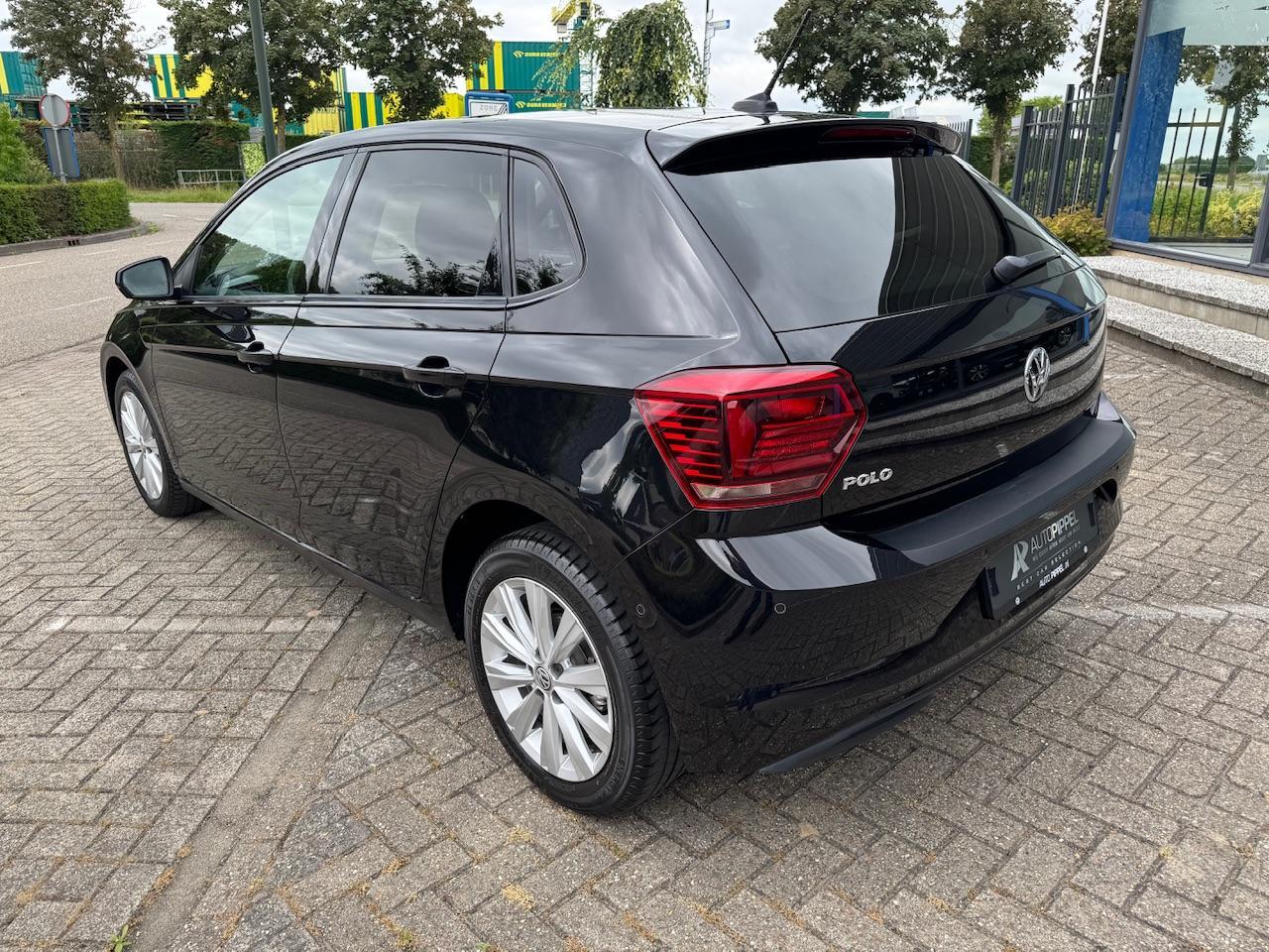 Volkswagen POLO 1.0 TSI Highline | Navi | DSG | Trekhaak | Mooi auto!