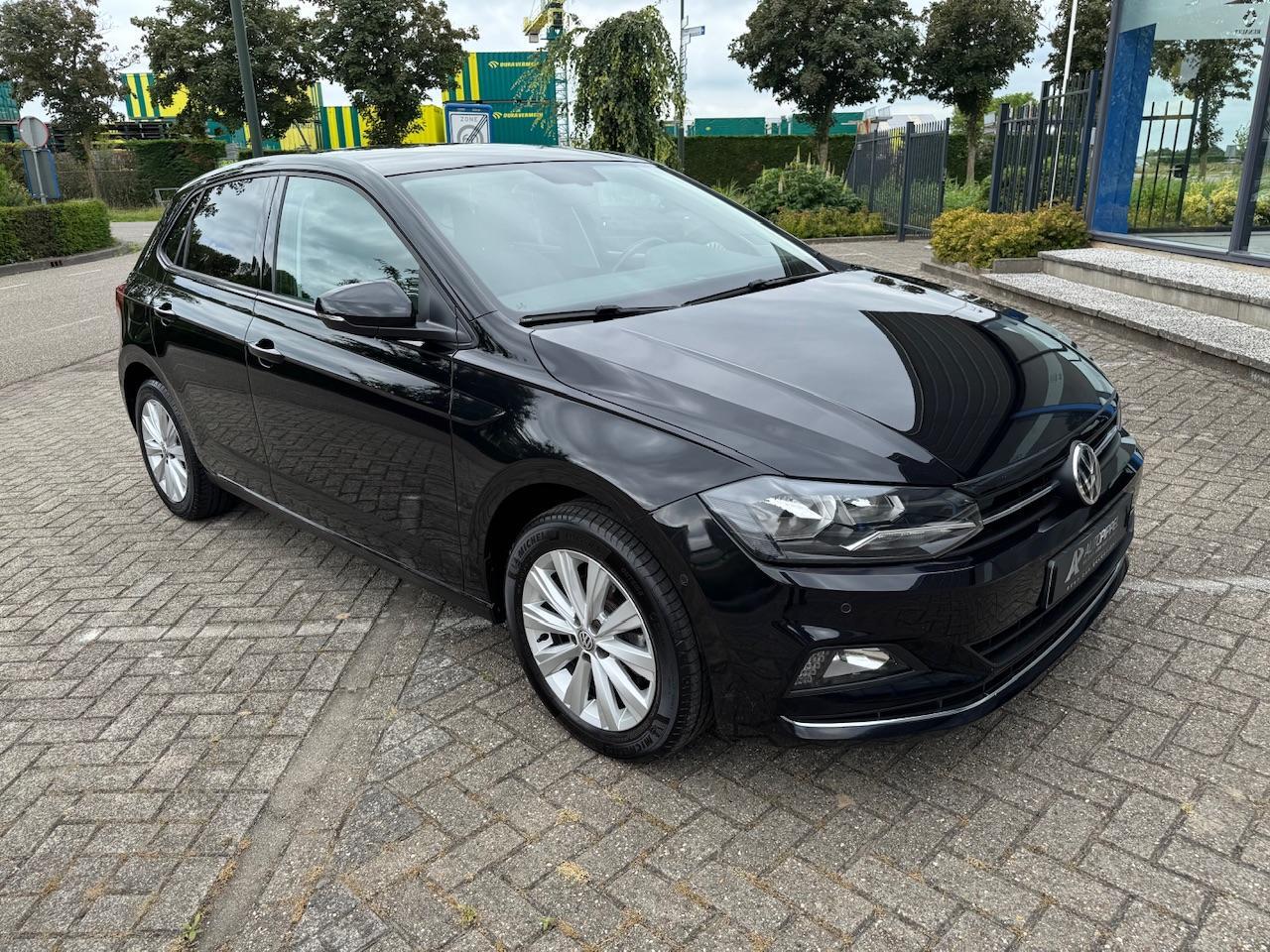 Volkswagen POLO 1.0 TSI Highline | Navi | DSG | Trekhaak | Mooi auto!