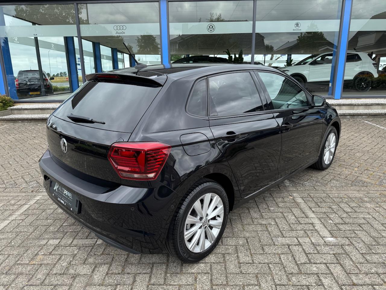 Volkswagen POLO 1.0 TSI Highline | Navi | DSG | Trekhaak | Mooi auto!
