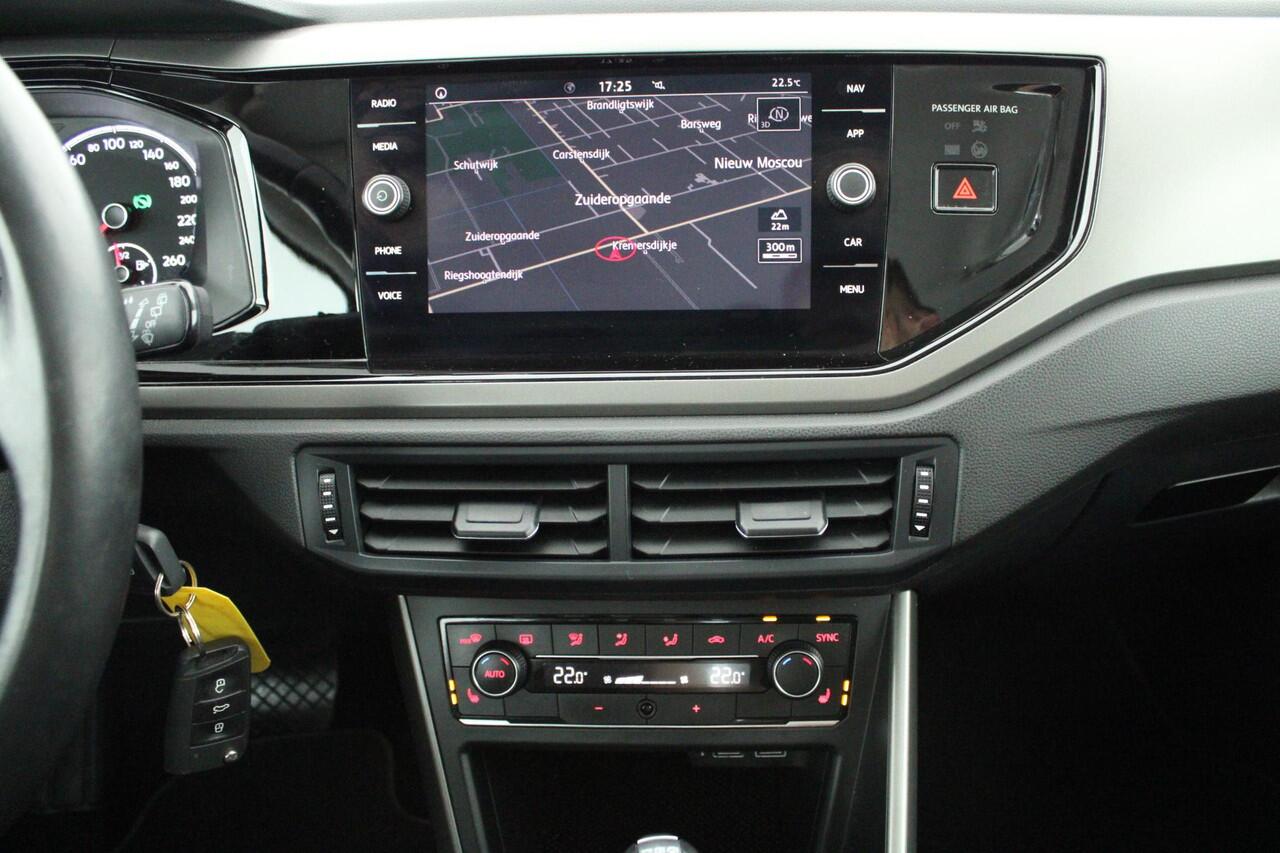 Volkswagen POLO 1.0 TSI 95pk DSG Comfortline Business Stoelverwarming Navigatie Climate Control