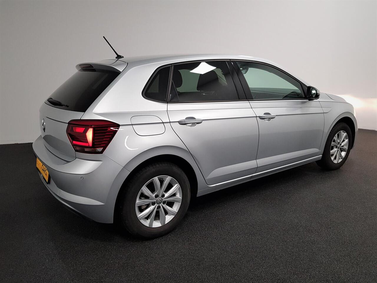 Volkswagen POLO 1.0 TSI 115pk DSG Highline | Navigatie | Climate Control | Parkeersensoren voor + achter | Adaptive Cruise Control | Lichtmetalen Velgen |