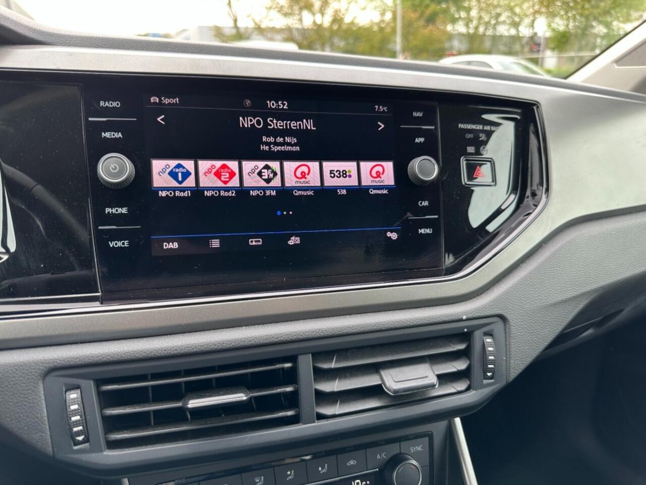 Volkswagen POLO 1.0 TSI Comfortline Business R-Line Camera Virtual cockpit C