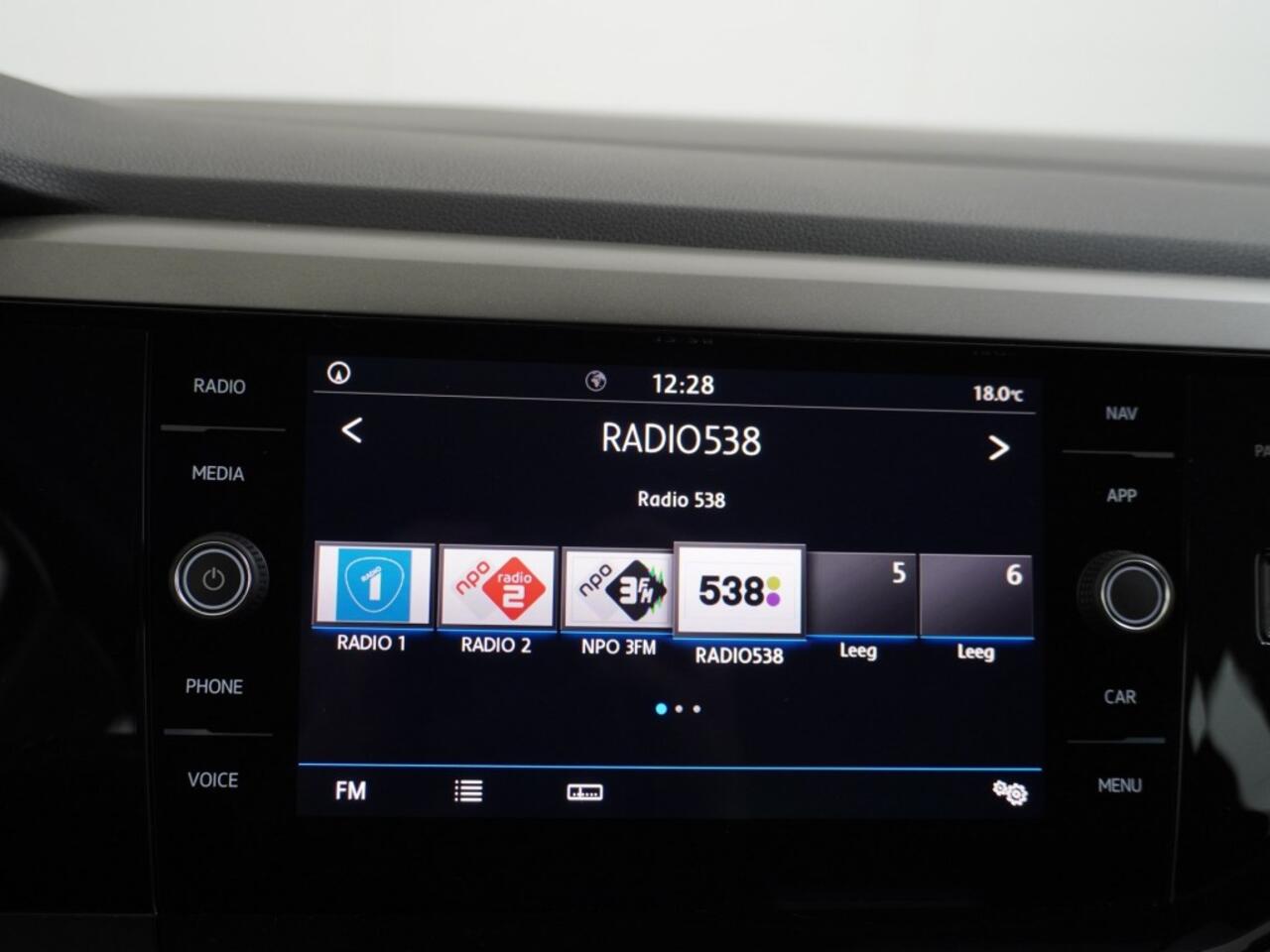 Volkswagen POLO comfort line ,nav,carplay