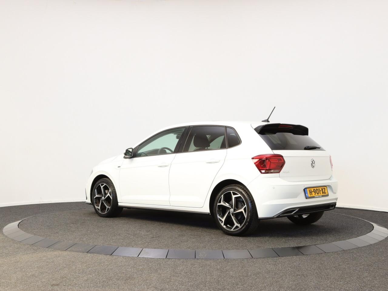 Volkswagen POLO 1.0 TSI Highline Business R | Panoramadak | Parkeersensoren |